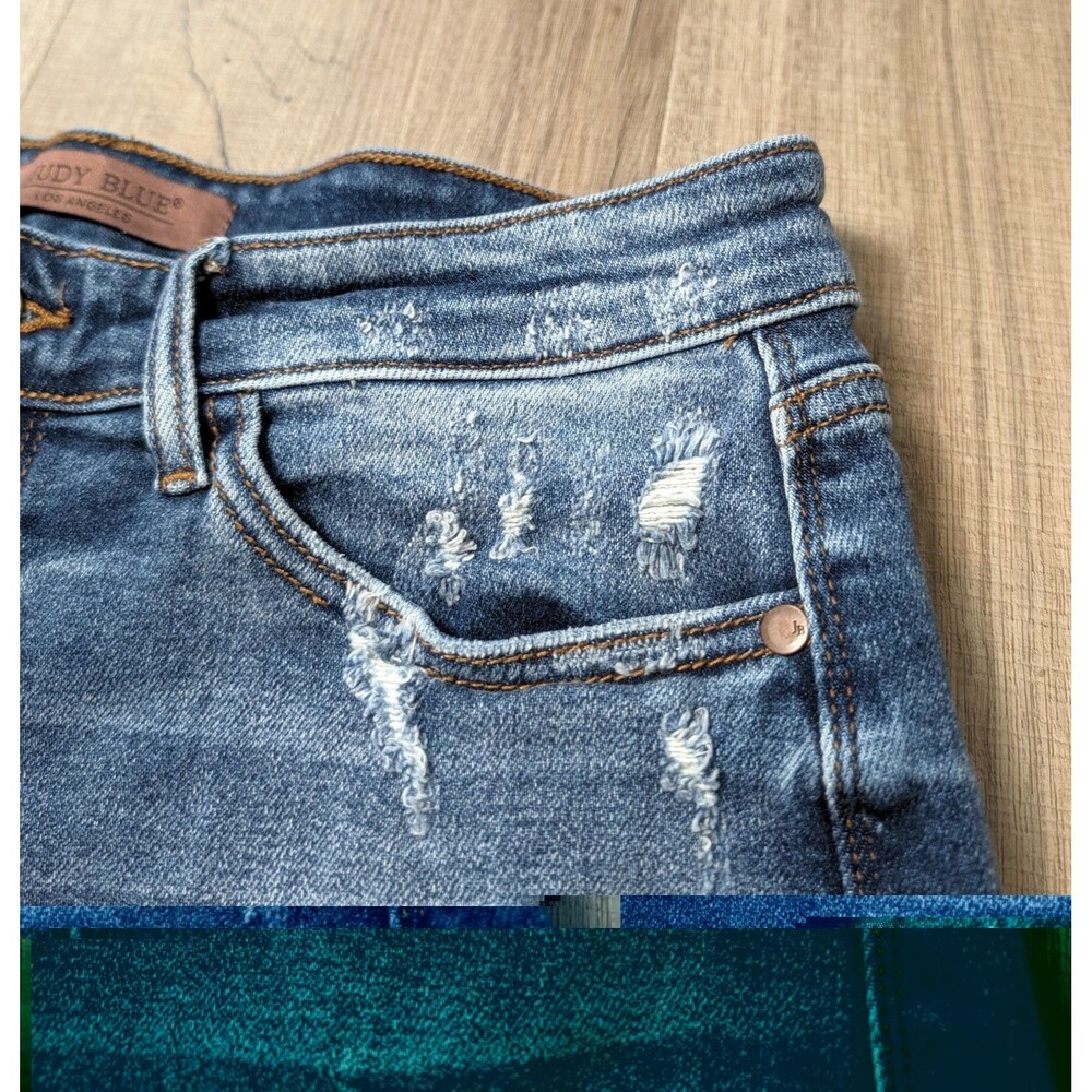 Judy Blue Size L Shorts Distressed Frayed Hem Double Button Stretch JB152103MD - Picture 4 of 11